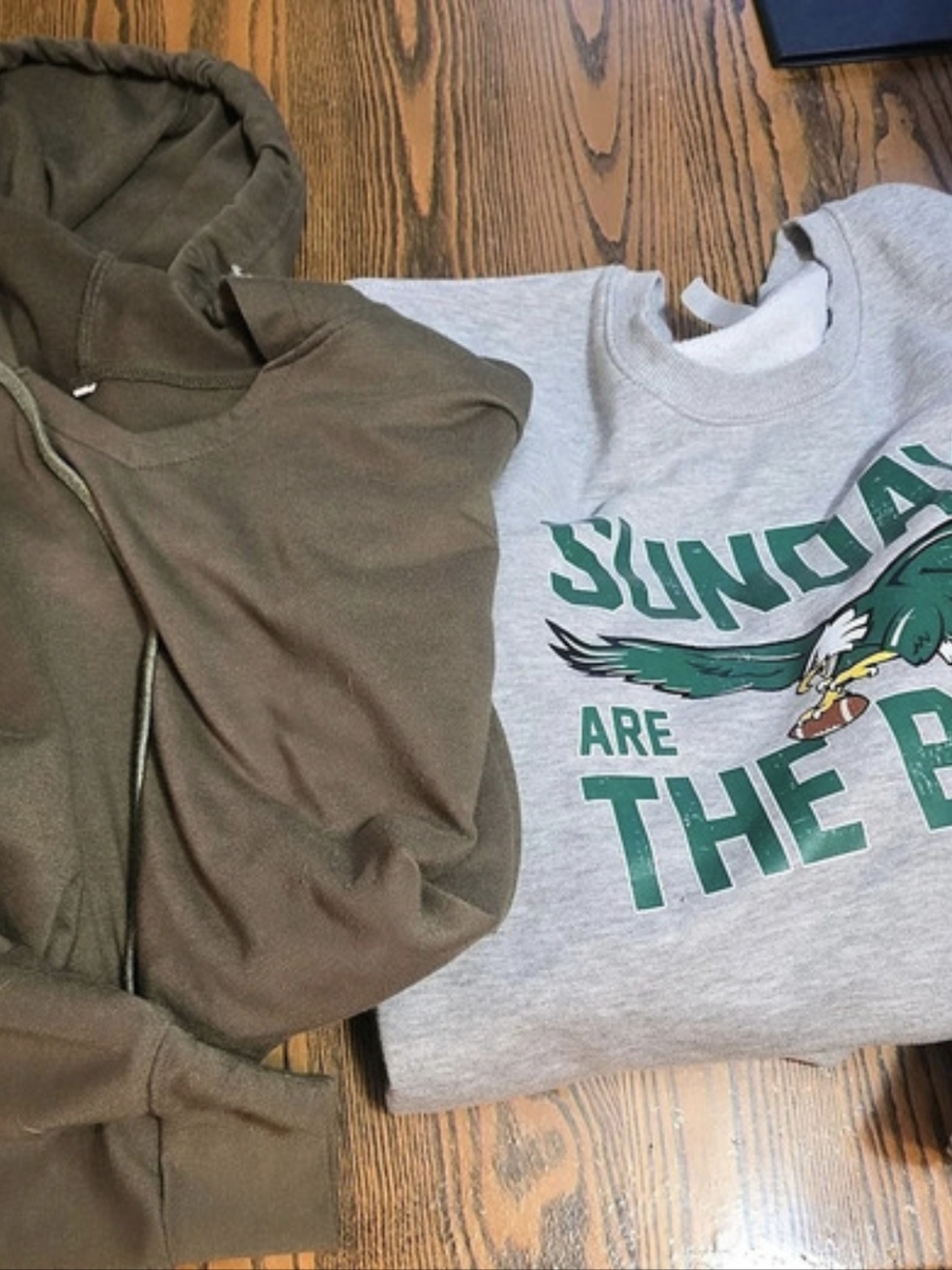 Philadelphia Eagles Sweatshirt & Lightweight Brown Hoodie